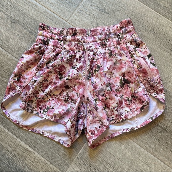 lululemon athletica Pants - Lululemon Tracker High Waisted Short Pink Floral Multi Size 4